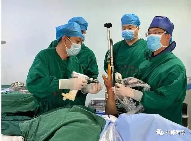 山东省菏泽市立医院手足外科率先成功开展腕关节镜技术，填补鲁西南地区多项空白